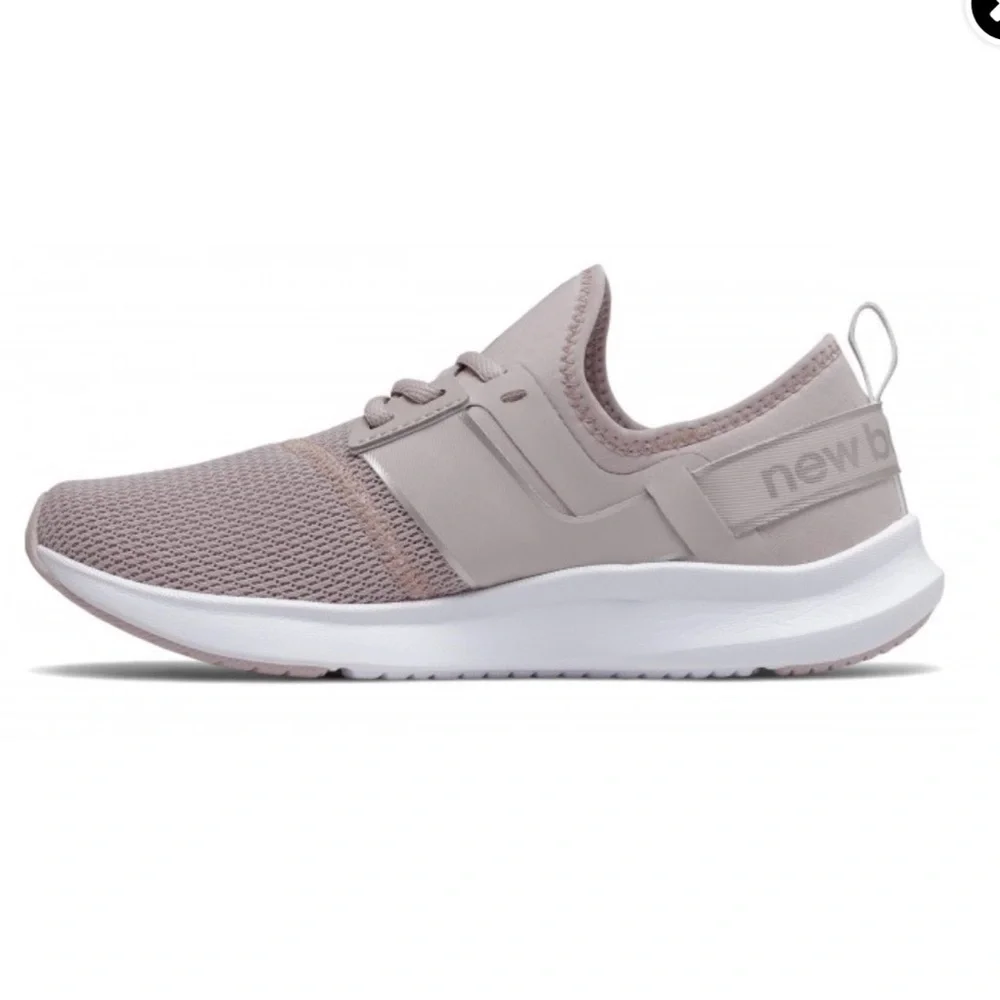 New Balance Women’s NB Nergize Sport Cross Trainer Shoe Logwood Size 8